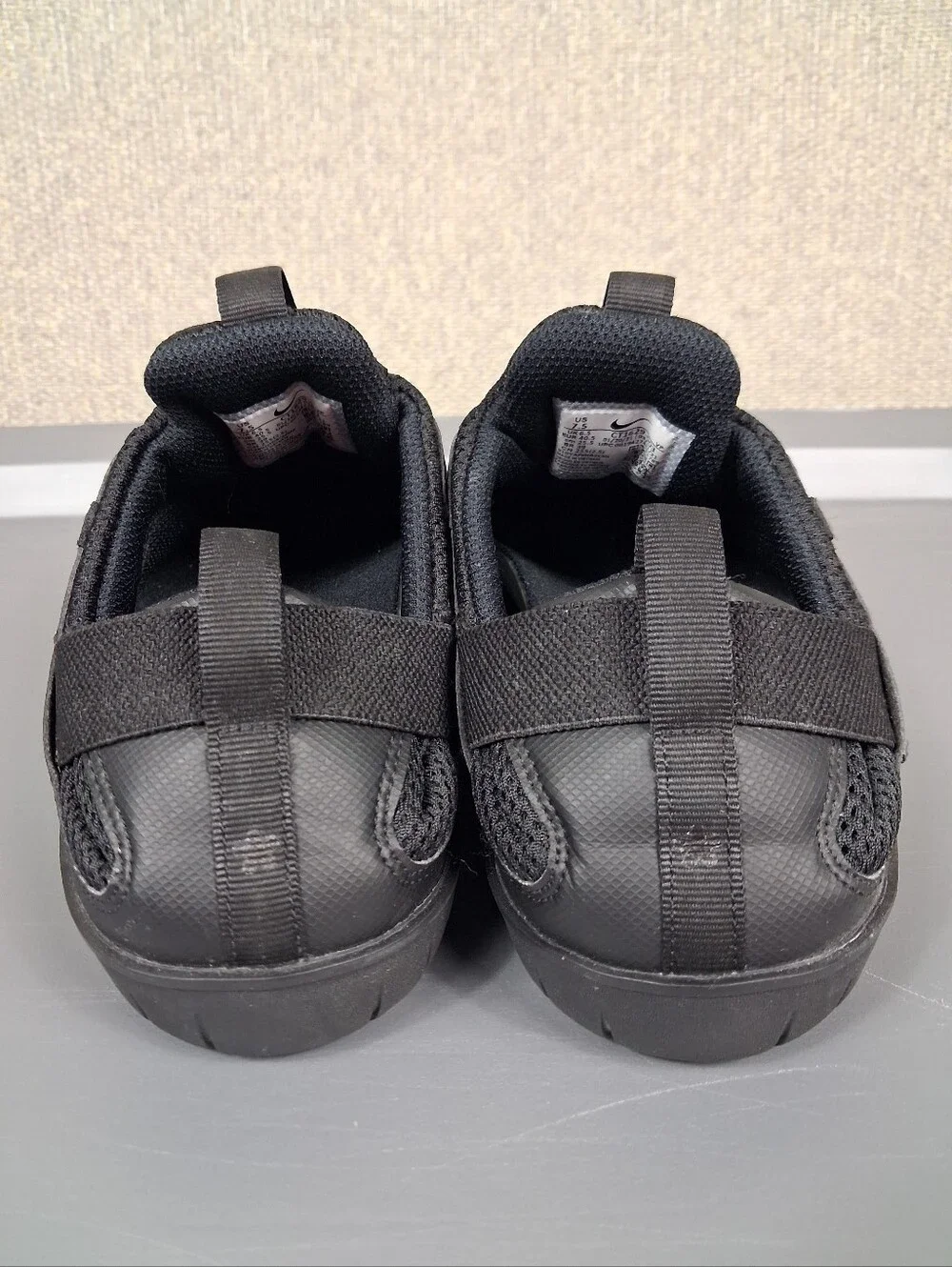 Nike Air Zoom Pulse Shoes Mens 7.5 Triple Black Nursing Medical Comfort Slip-On